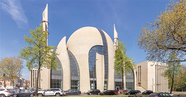 Germany raids apartments of four Turkish imams suspected of spying