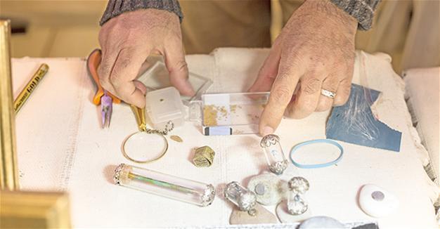 Micro-sculptor keeps art form alive
