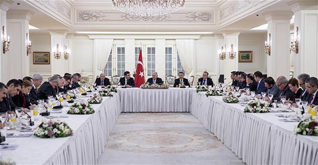 ‘Yes’ or ‘no,’ Turkey will continue on its path after vote: PM Yıldırım