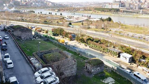 Istanbul municipality to build school, culture center on coast of Golden Horn