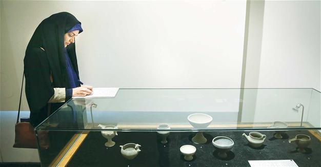 Iran displays ancient Persian artifacts returned from US
