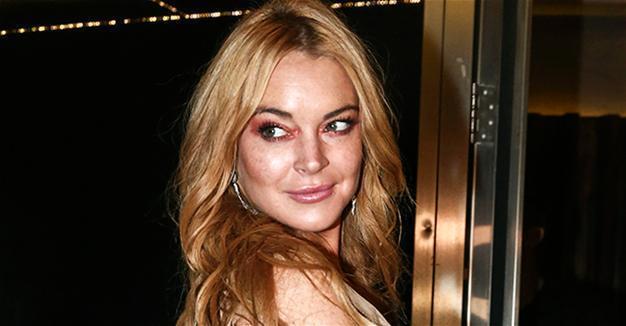 Lindsay Lohan says she was profiled while wearing headscarf