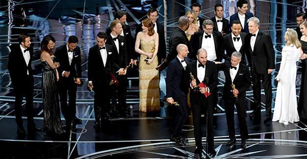 Moonlight wins best picture as Oscars ends in chaos