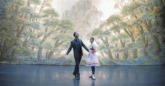 French dance star fuses tradition, reform as head of Russian troupe