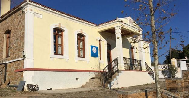 Families from Greece return to Turkey’s Gökçeada after schools open