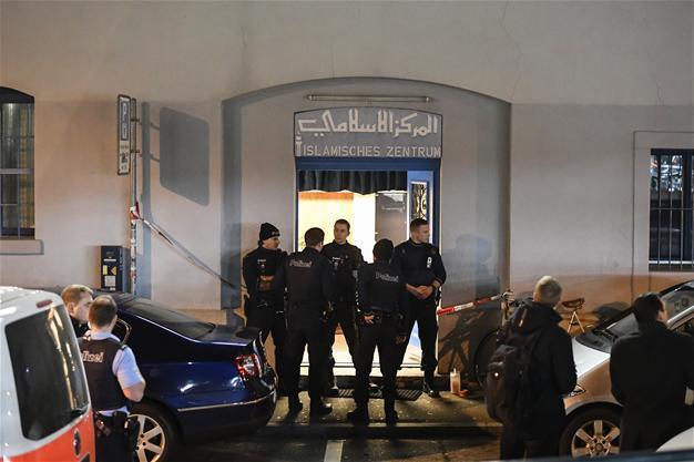 Swiss man storms mosque in Zurich, wounds three