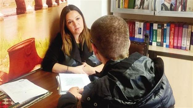 Man infected HIV 21 years ago by Red Crescent wants to leave Turkey