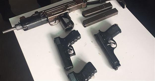 Assault rifles seized in passenger bus in Turkey’s İzmir