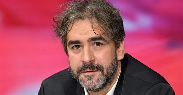 Turkey grants consular access to detained reporter Deniz Yücel