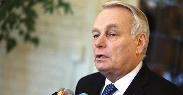 Final push on Raqqa to begin in days: French FM