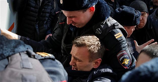Russian police detain opposition leader, dozens of protesters