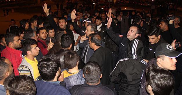 Syrian businesses in Turkish province attacked after false rumors of fight with police