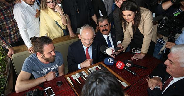 Turkey’s main opposition warns deputies over language during referendum campaign