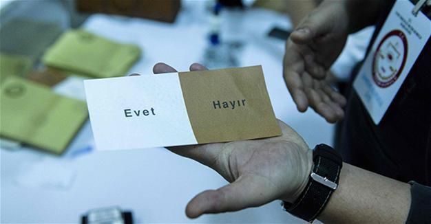 ‘Yes’ and ‘no’ camps in fierce race as polls near
