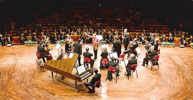 Cameristi Della Scala on stage with Turkish musicians