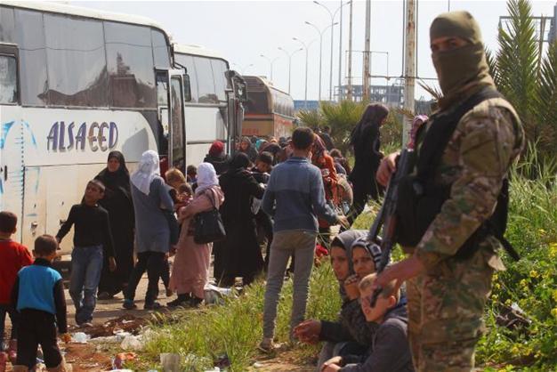 Bomb blast on bus convoy kills, wounds dozens outside Syrias Aleppo