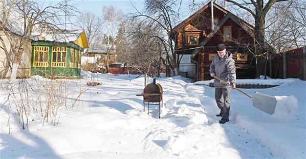 As Moscow expands, property boom sparks local ire