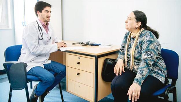 Medical doctor candidates trained by ‘performing patients’ at Dokuz Eylül University in İzmir