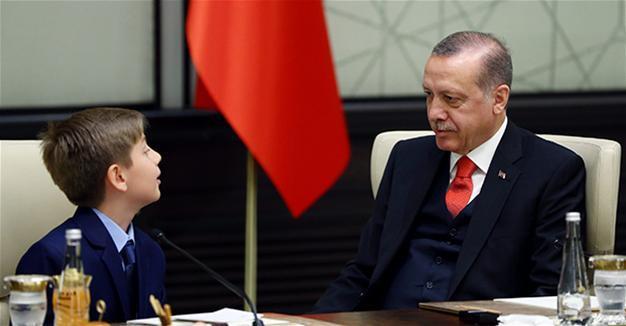 Erdoğan signals return to AKP as chairman