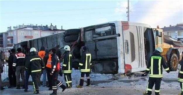 Two dead after student shuttle plunges in Turkey’s Konya
