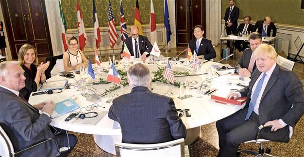 West says no future with Assad, Russia hits back