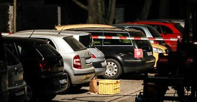 Borussia Dortmund football team bus hit by explosions