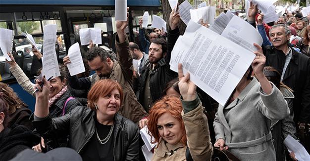 Hundreds submit individual applications to Turkey’s election board to annul referendum