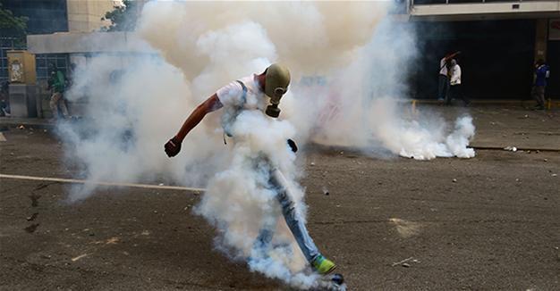 Venezuela opposition vows fresh protests despite deaths