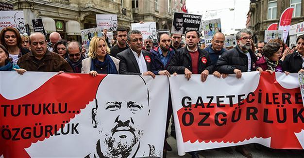 Jailed Turkish journalist Ahmet Şık applies to Euro court, cites previous ruling for release