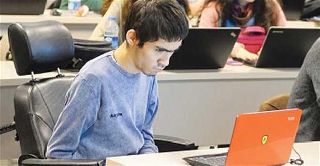 Turkish man with Cerebral Palsy heads to study in US thanks to mother’s efforts