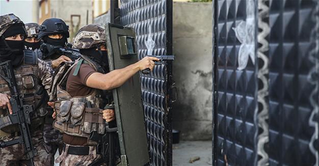 12 detained in anti-ISIL dawn operation in Turkey’s Adana