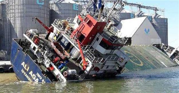 12 people injured after container ship sinks off Turkey’s Balıkesir coast