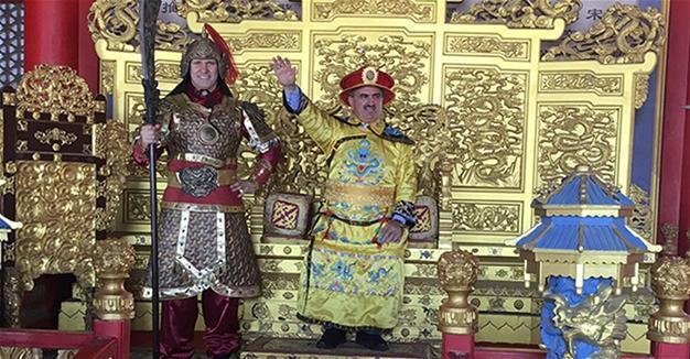 Turkish governor deletes image of self in traditional clothes to invite Chinese to Antalya