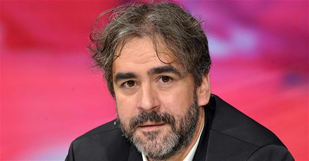 Arrested journalist Deniz Yücel says his detention conditions in Turkey have improved