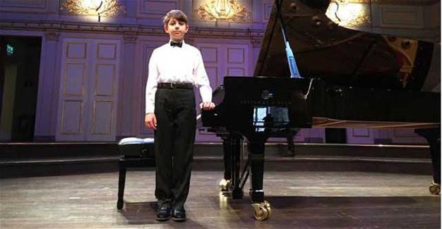 Child prodigy Turkish pianist triumphs abroad