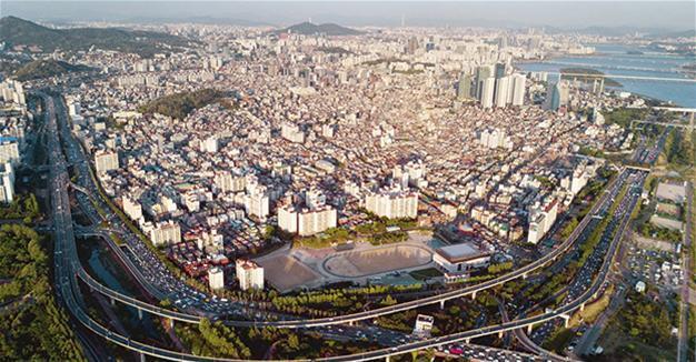 S. Korea unveils $10 bln stimulus to boost jobs, welfare