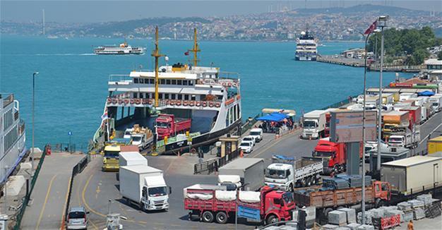 Municipality bans passage of trucks and lorries on ferries in Istanbul