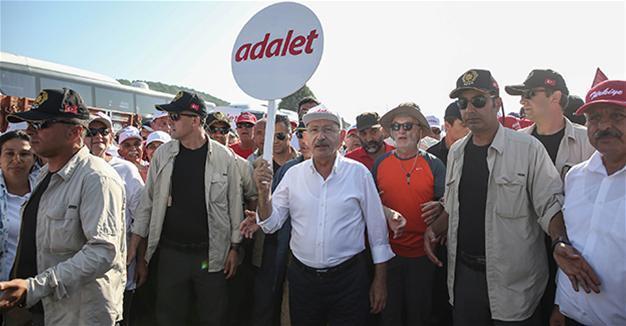 We don’t want any party’s flag representing the march: CHP leader