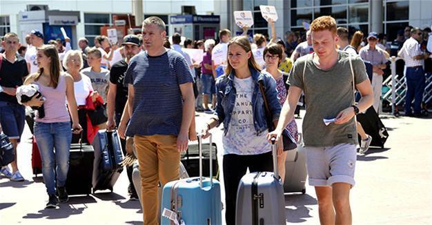 Number of Russian tourists visiting Antalya soars in first half of 2017