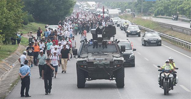 CHP leader warns of provocations as justice march nears Istanbul