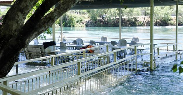 Meeting on water scarcity flooded by river in Turkey’s Antalya