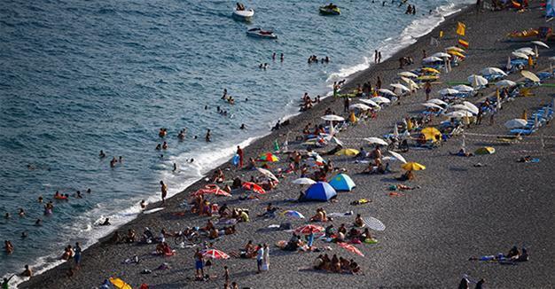 Turkish resort of Antalya expects over 750,000 Ukrainian tourists this year