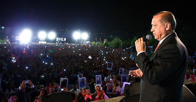 Erdoğan praises parliament for braving coup soldiers