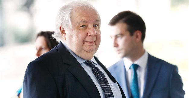 Russian envoy, at heart of US investigations, ends tenure in Washington