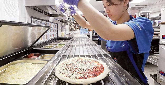 Pizza brands battle for Russia’s far-flung regions