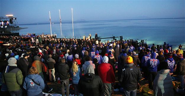 Australians, New Zealanders commemorate fallen soldiers of Gallipoli at dawn service