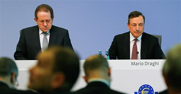 ECB keeps easy money pledge despite better growth