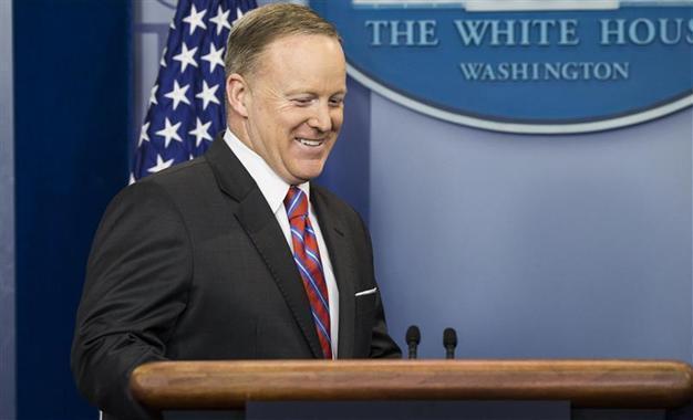 White House spokesman Sean Spicer resigns