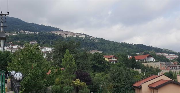 Luxury villas on demand by Arabs threaten natural beauty around lake in Turkey’s northwest