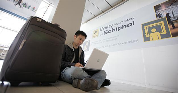 US might ban laptops on all flights into and out of the country